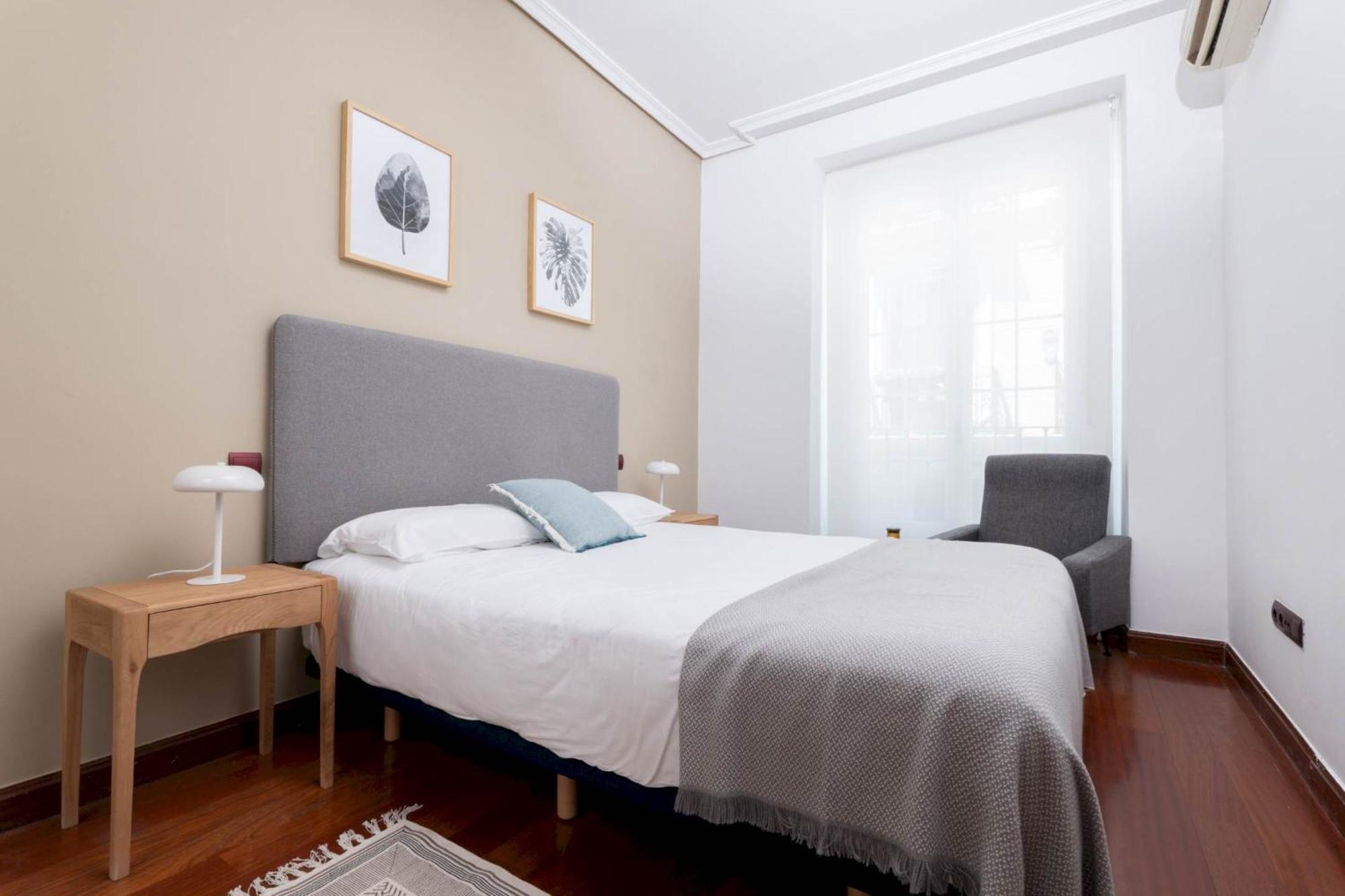 One Bedroom Apartment In Chueca มาดริด ภายนอก รูปภาพ