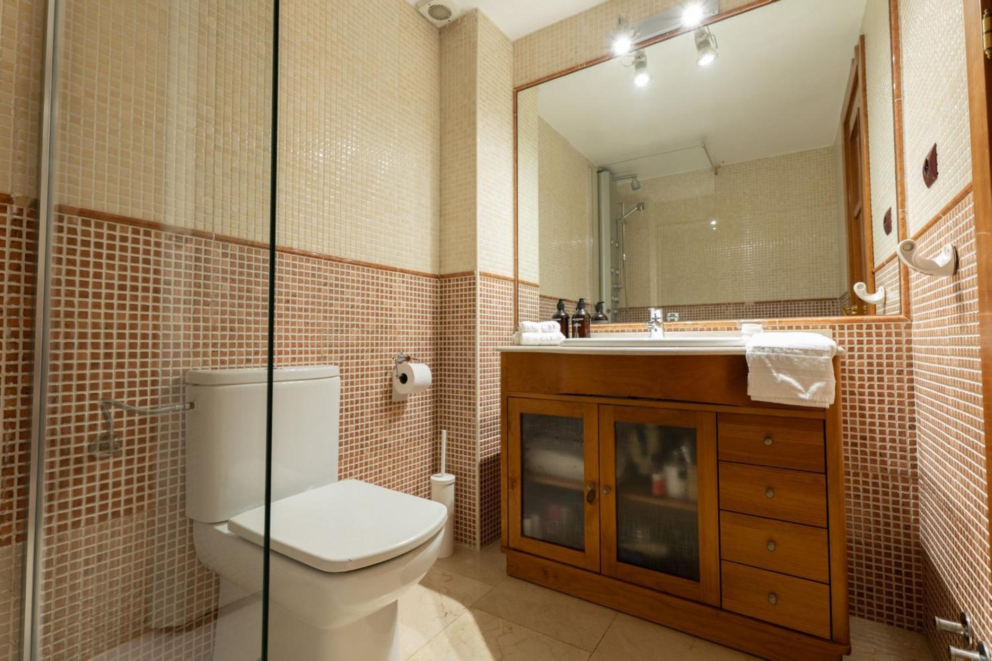One Bedroom Apartment In Chueca มาดริด ภายนอก รูปภาพ